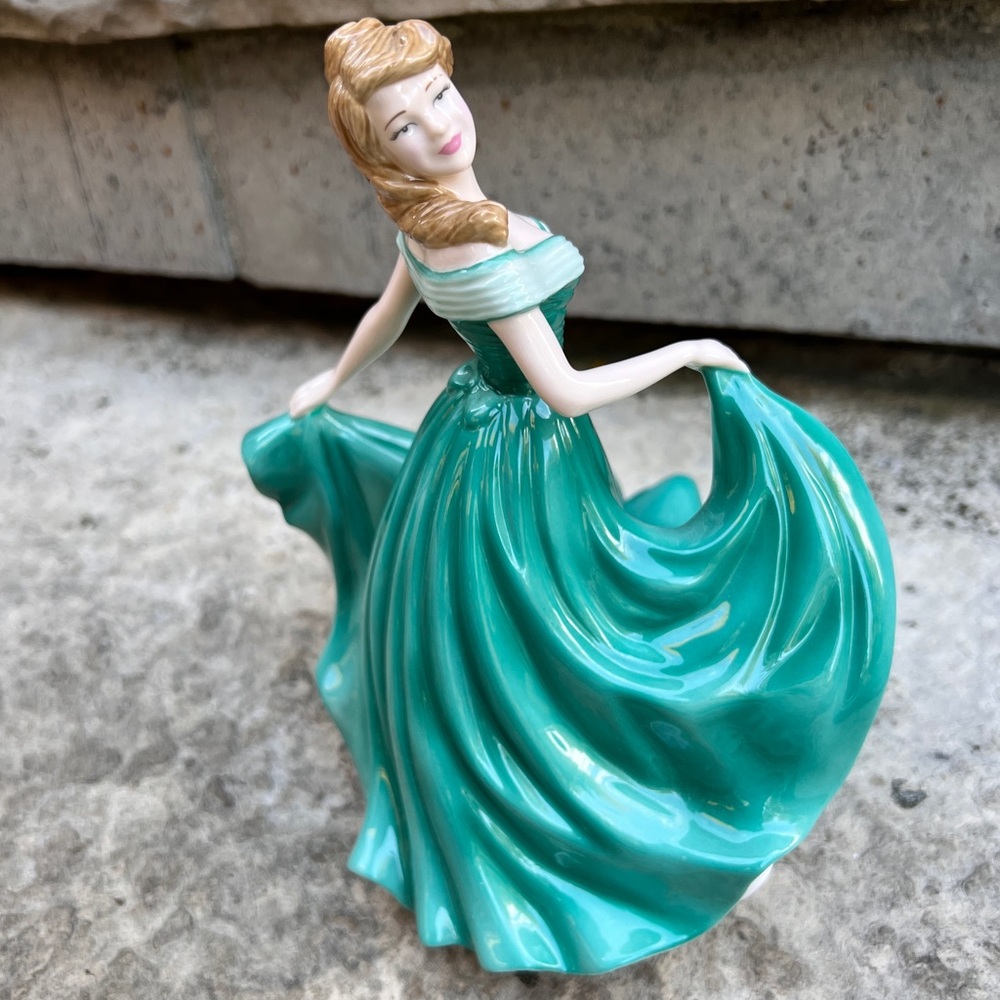 Royal Doulton Pretty Ladies 2004 All My Love RARE
